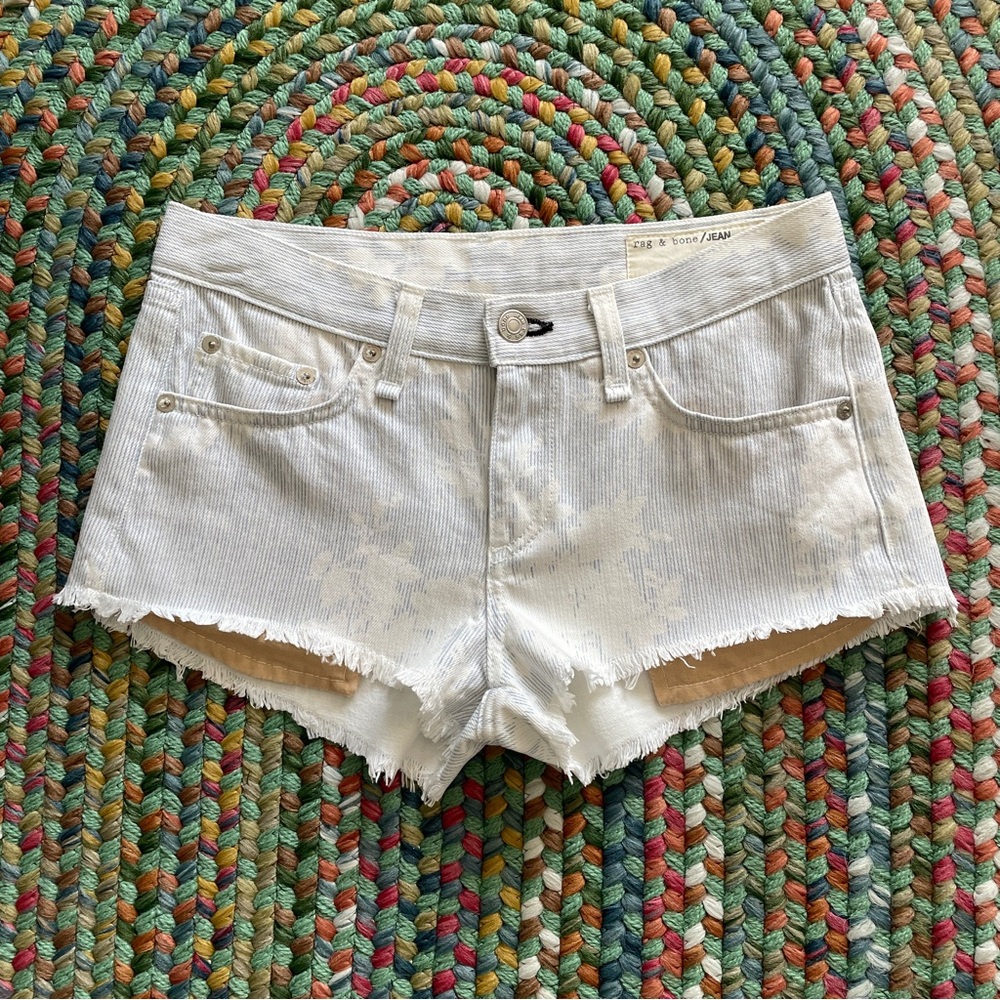 rag & bone denim shorts with light floral pattern waist size 24